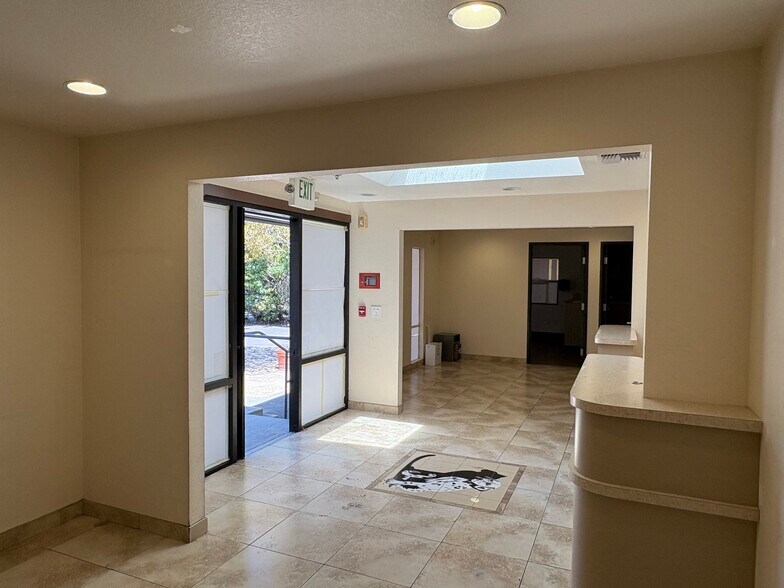 331 E Cotati Ave, Cotati, CA à vendre - Photo intérieure - Image 3 de 12