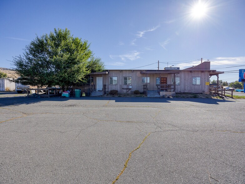 5113 S 6th St, Klamath Falls, OR à vendre - Photo du bâtiment - Image 3 de 8