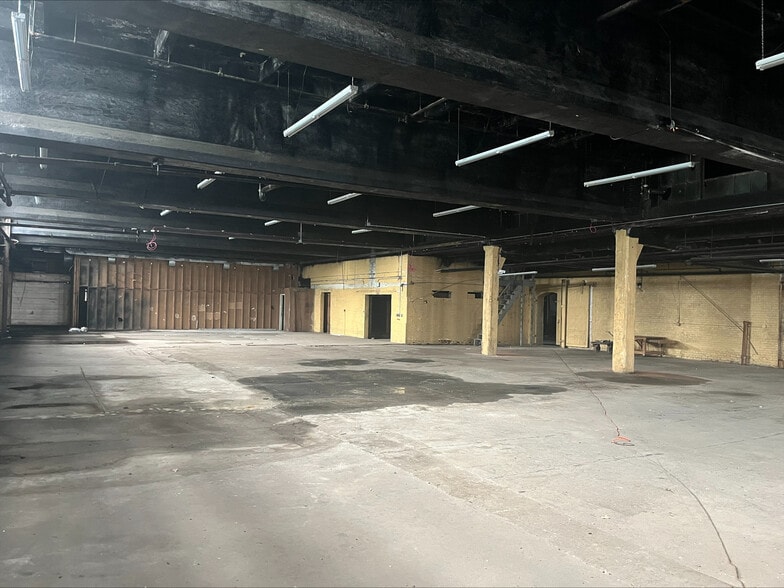 2427-2435 W York St, Philadelphia, PA for sale - Building Photo - Image 3 of 10