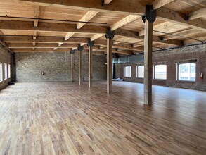 3057 N Rockwell St, Chicago, IL for lease Interior Photo- Image 2 of 4