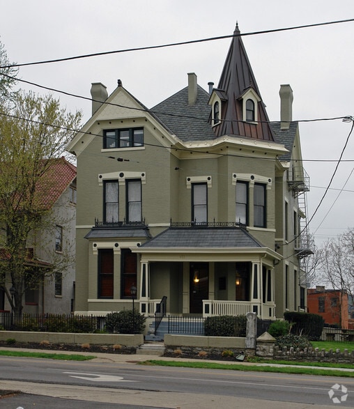 411 Garrard St, Covington, KY for sale - Primary Photo - Image 1 of 9