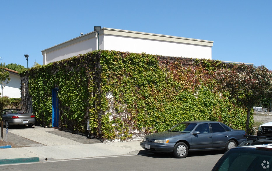 9 Ashley Ave, Santa Barbara, CA à vendre - Photo du bâtiment - Image 2 de 9