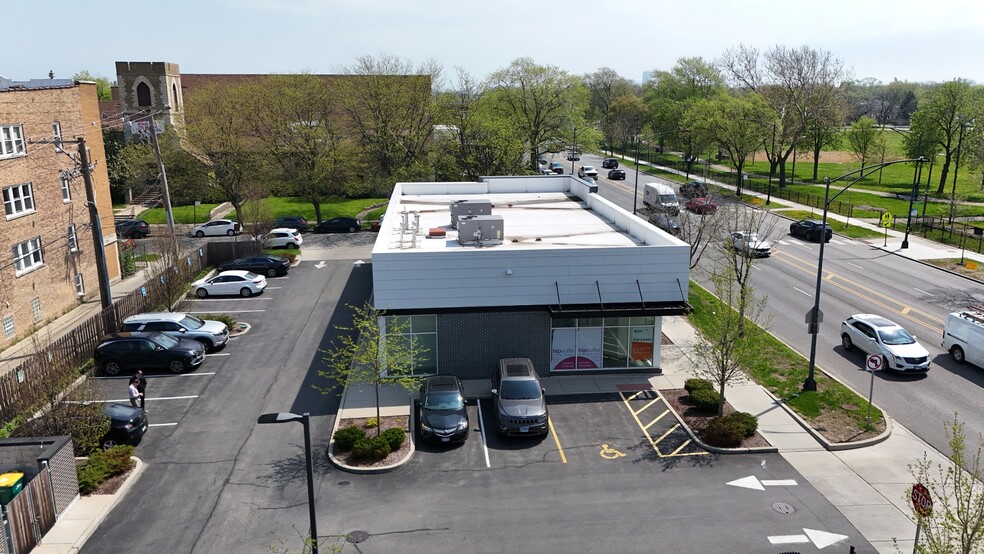 2900 W Peterson Ave, Chicago, IL à louer - Photo du bâtiment - Image 2 de 3