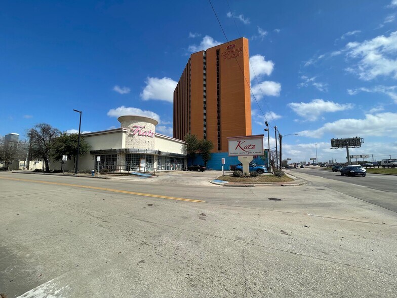 2720 Southwest Fwy, Houston, TX à louer - Photo du bâtiment - Image 2 de 12