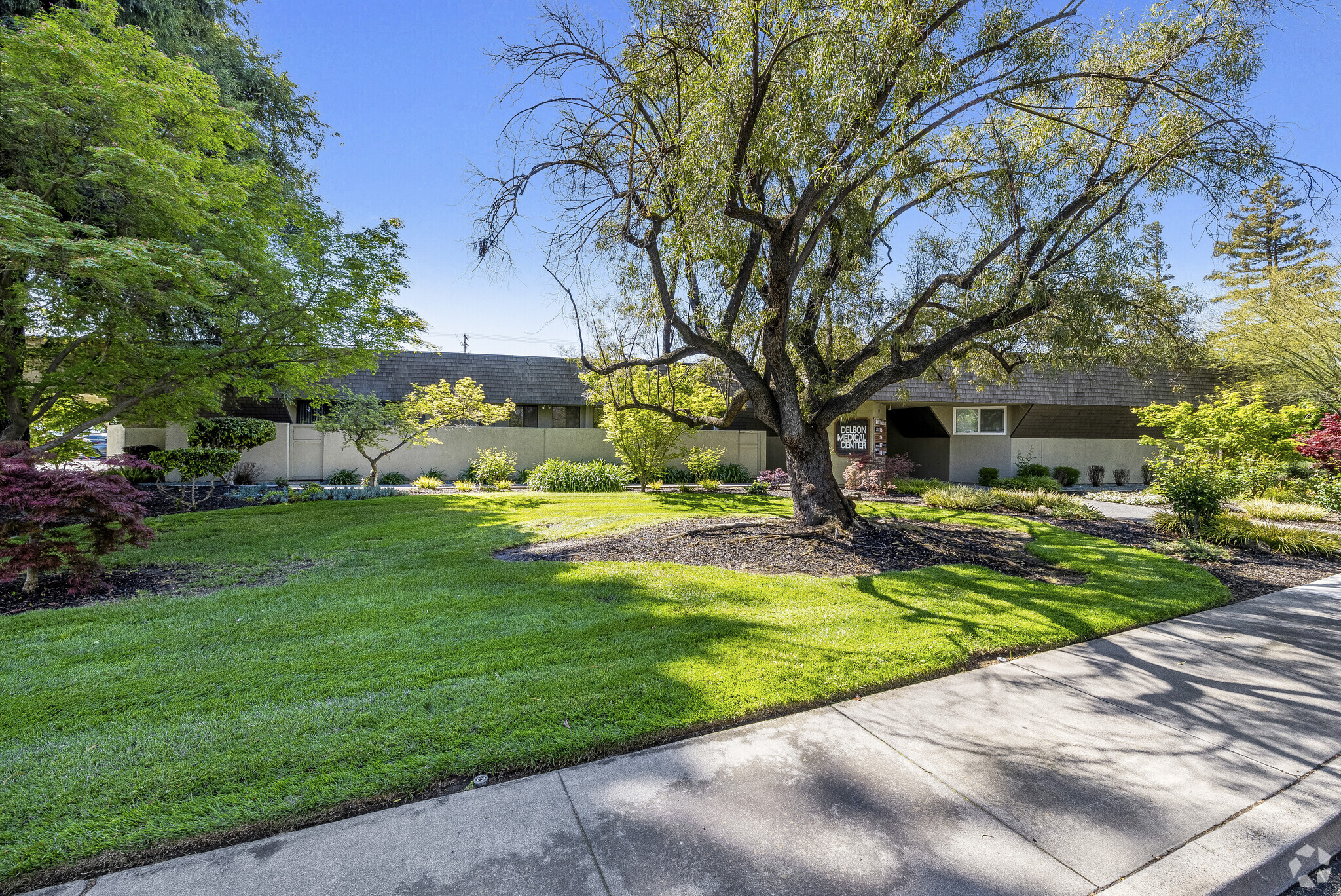 1000 Delbon Ave, Turlock, CA for lease Primary Photo- Image 1 of 15