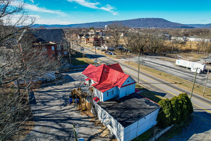 1530 Dodds Ave, Chattanooga, TN à vendre - Photo principale - Image 1 de 20