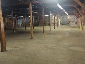 77 Merrimack St, Concord, NH for lease Interior Photo- Image 2 of 4