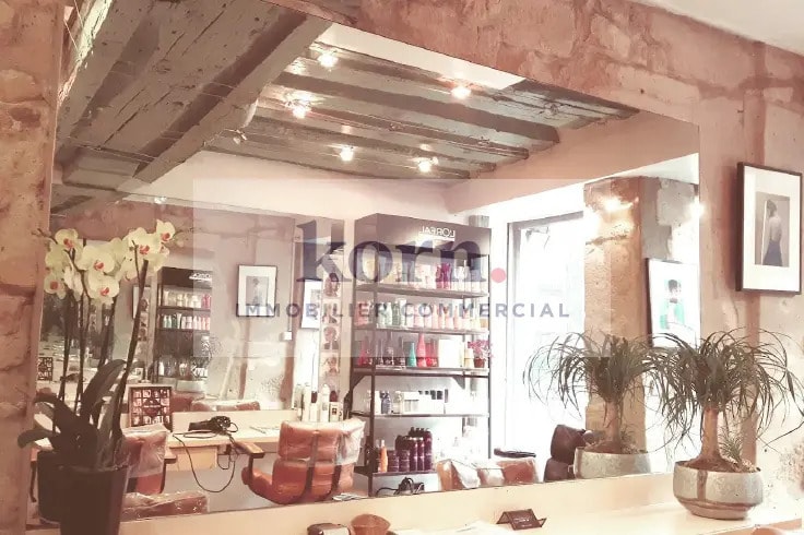 Retail in Paris for sale - Interior Photo - Image 2 of 2