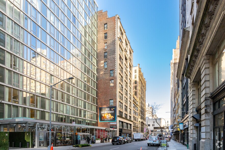 144-152 W 27th St, New York, NY à vendre - Photo du bâtiment - Image 1 de 14