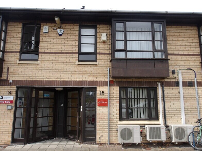 13-26 Swanns Rd, Cambridge à louer - Photo du bâtiment - Image 1 de 1