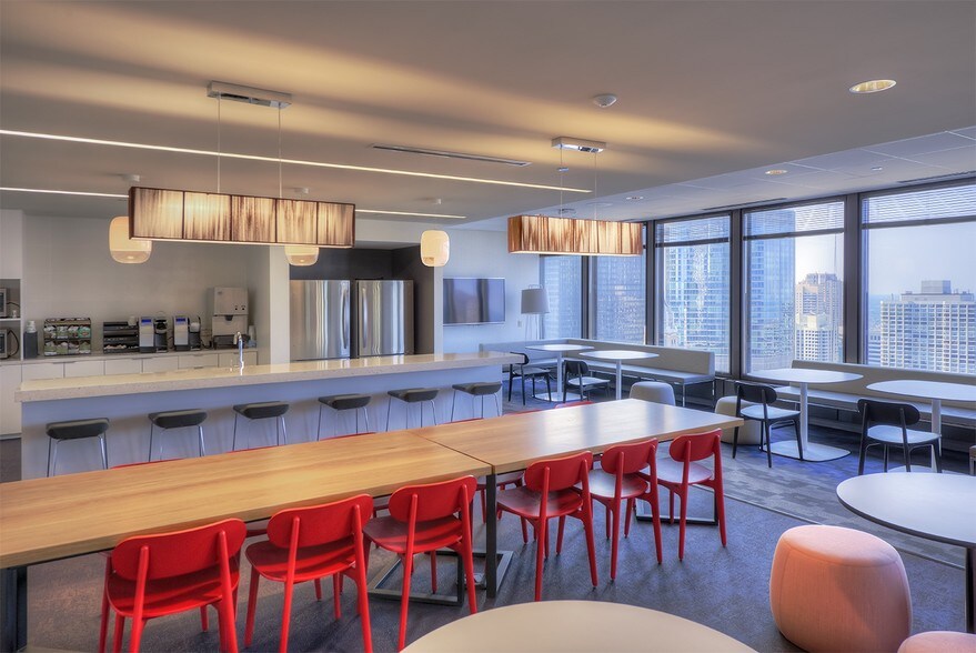 205 N Michigan Ave, Chicago, IL à louer - Photo intérieure - Image 2 de 14