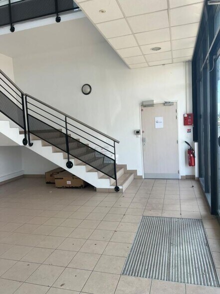 385 Rue De La Belle Etoile, Roissy-en-France à louer - Photo intérieure - Image 3 de 30