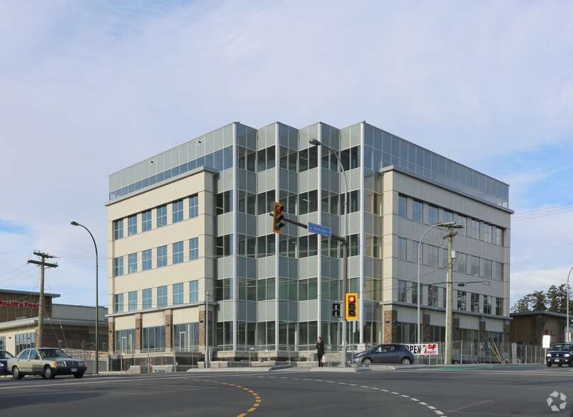 33 Helmcken Rd, View Royal, BC for lease - Building Photo - Image 3 of 6