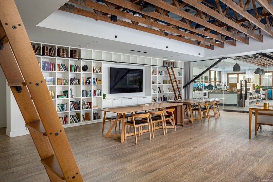 8950 Villa La Jolla Dr, La Jolla, CA for lease - Building Photo - Image 2 of 26