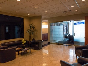 101-109 S High St, Columbus, OH for lease Interior Photo- Image 1 of 6