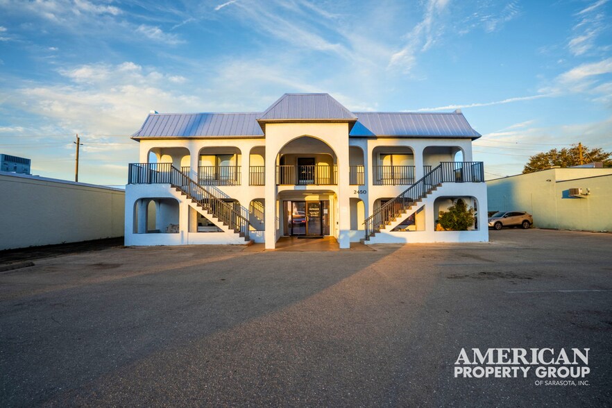 2450 Tamiami Trl, Port Charlotte, FL à vendre - Photo du bâtiment - Image 1 de 20