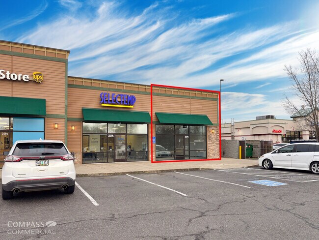 Plus de détails pour 3019 NW Stewart Pky, Roseburg, OR - Commerce de détail à louer
