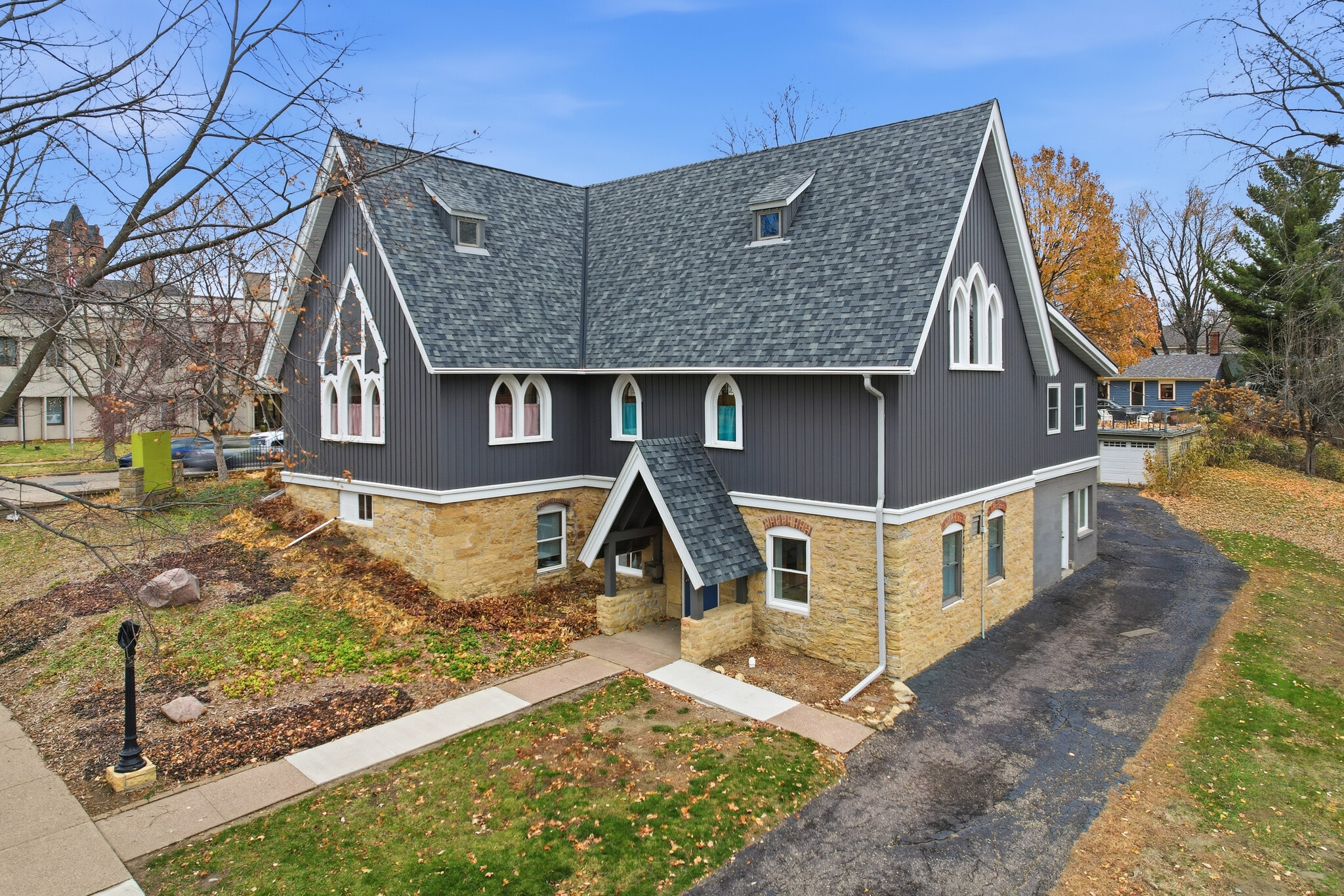 900 4th St, Hudson, WI à vendre Photo principale- Image 1 de 25