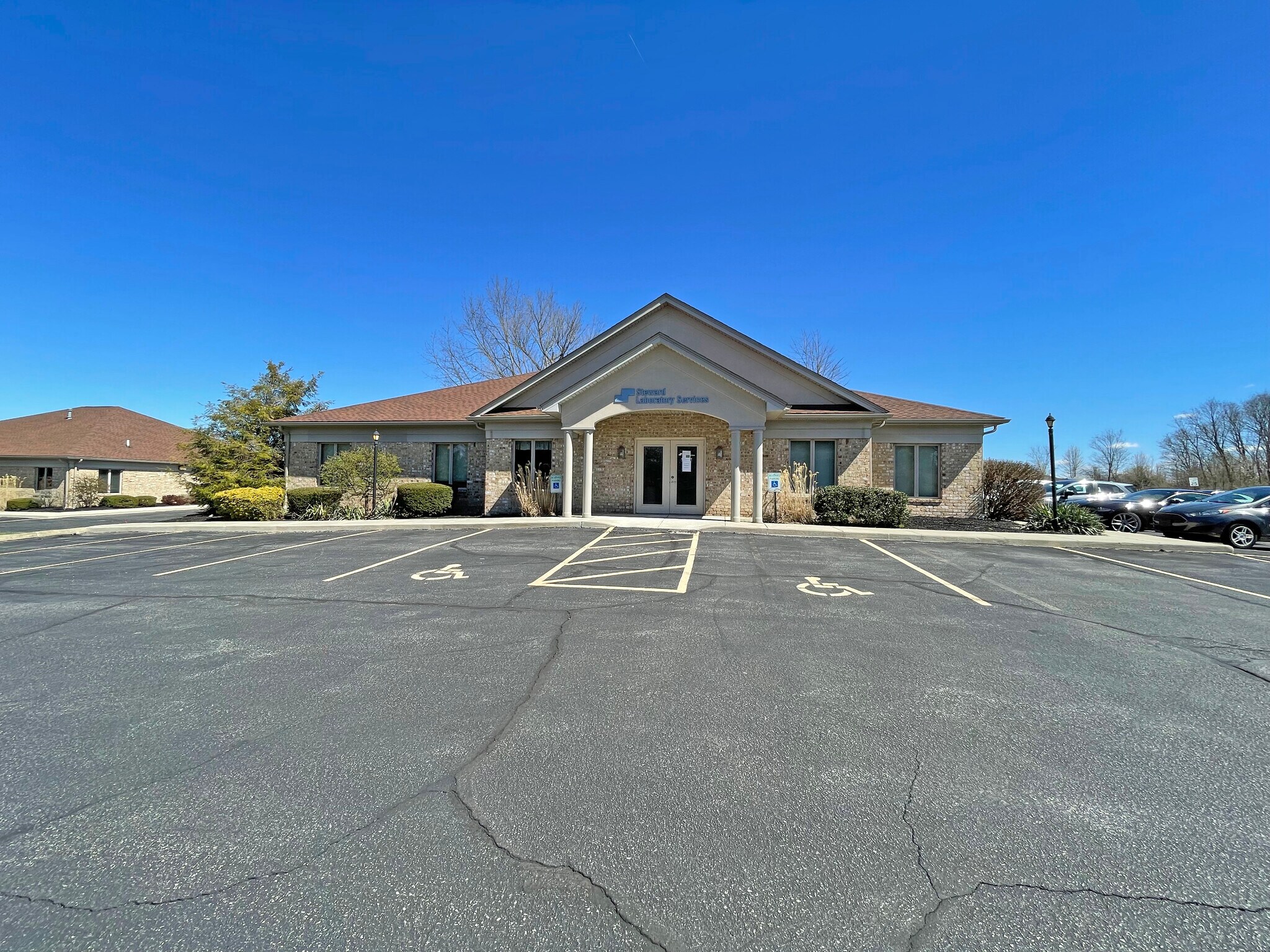 811 Southwestern Run, Youngstown, OH à vendre Photo du bâtiment- Image 1 de 9