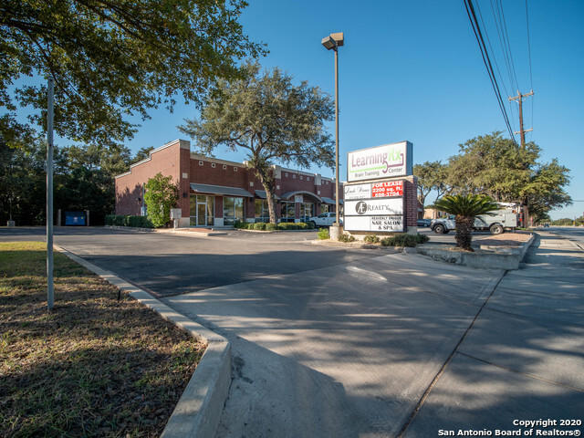 6222 De Zavala Rd, San Antonio, TX à vendre - Photo du bâtiment - Image 1 de 1