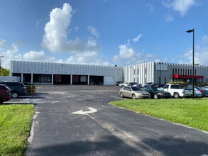 10100 NW 25th St, Miami, FL for lease Interior Photo- Image 2 of 7