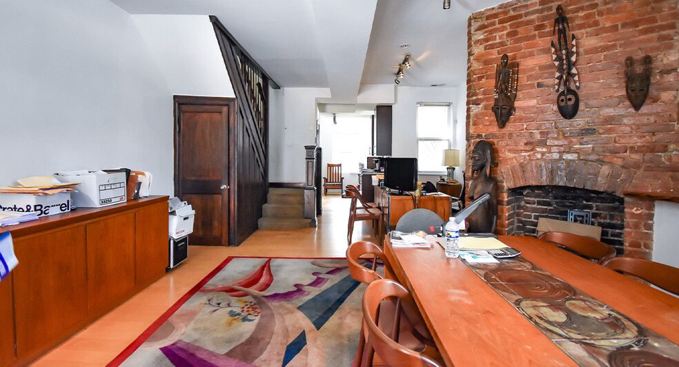 37 Florida Ave NE, Washington, DC for sale - Interior Photo - Image 3 of 7