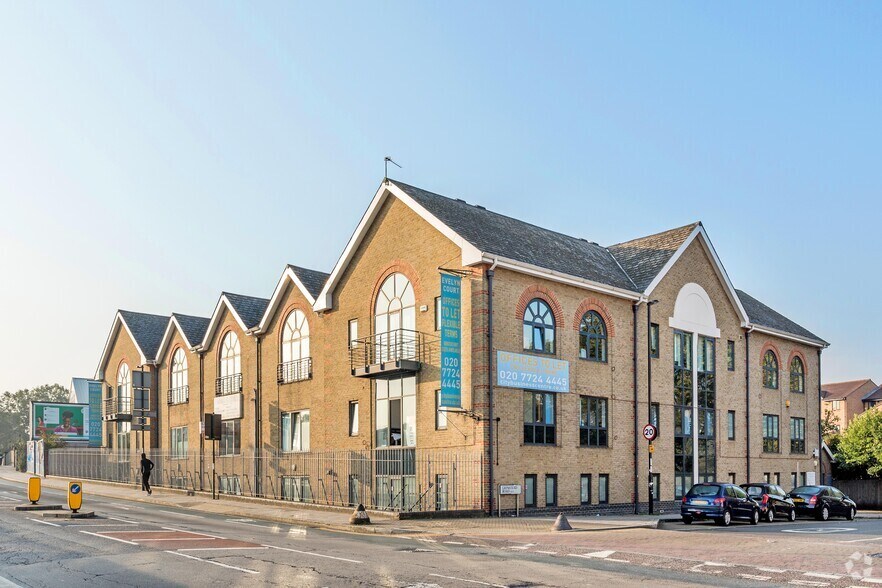 Grinstead Rd, Londres à louer - Photo du bâtiment - Image 3 de 5