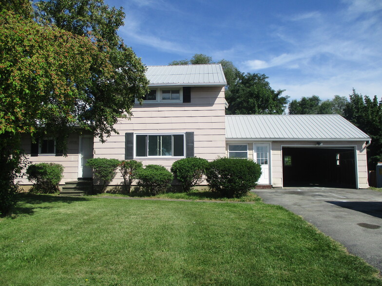 2850-2872 E Henrietta Rd, Henrietta, NY à vendre - Photo du bâtiment - Image 1 de 1