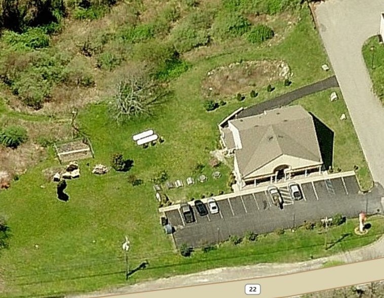 2011 Route 22, Brewster Village, NY à vendre - Photo du bâtiment - Image 2 de 9