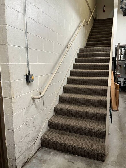 1435 Division St, Waite Park, MN à louer - Photo intérieure - Image 2 de 19