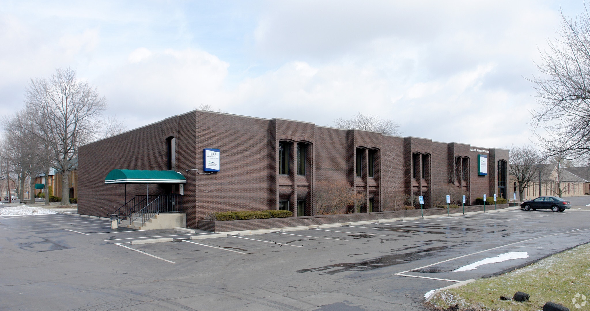 1520 Old Henderson Rd, Columbus, OH for lease Primary Photo- Image 1 of 8