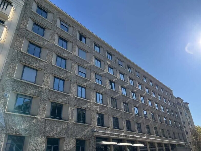 4 Avenue Du Recteur Poincaré, Paris for lease - Building Photo - Image 1 of 7