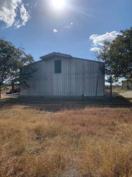 6176 FM 725, New Braunfels, TX for lease - Building Photo - Image 2 of 23