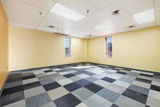 5877 Commerce St, Pittsburgh, PA for lease Interior Photo- Image 1 of 3