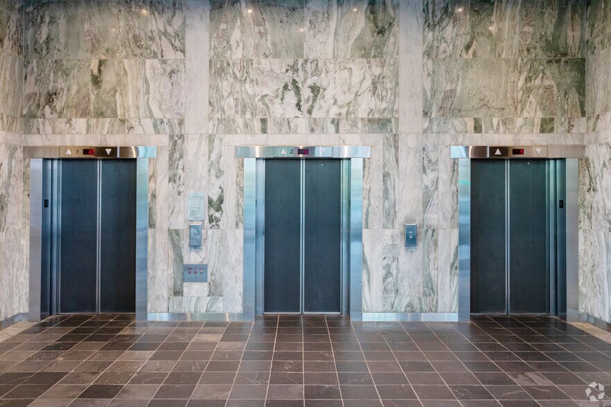 1199 W Hastings St, Vancouver, BC à louer - Hall d’entrée - Image 3 de 9