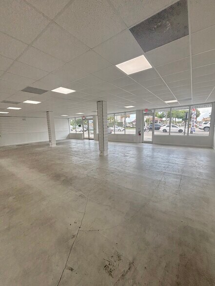 6741-6757 SW 8th St, Miami, FL for lease - Building Photo - Image 2 of 3