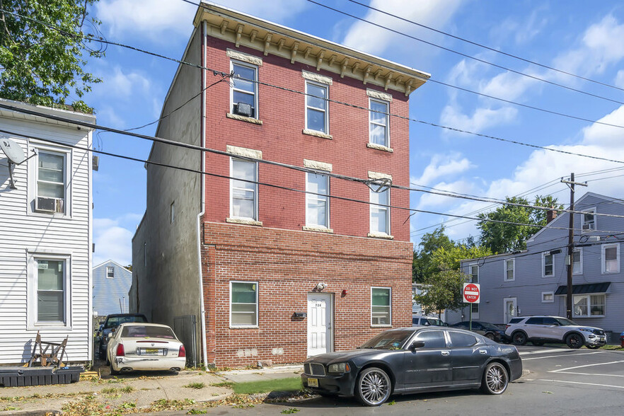 724 Division St, Trenton, NJ à vendre - Photo du b timent - Image 2 de 56