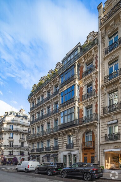 4 Rue Marbeuf, Paris à louer - Photo du bâtiment - Image 2 de 12