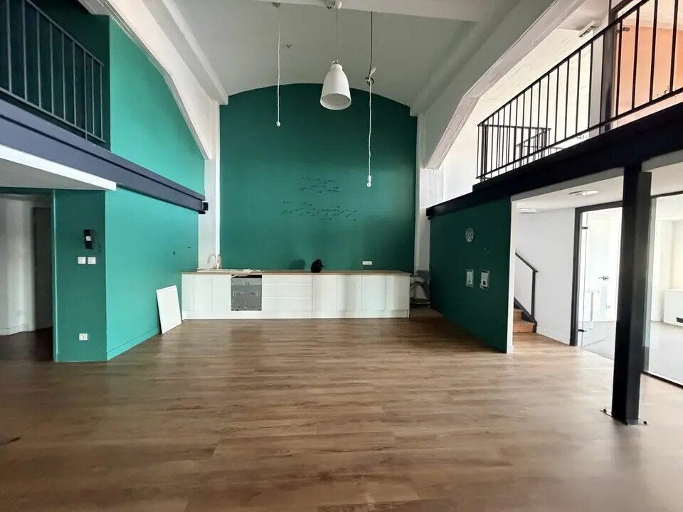 Bureau dans Bordeaux à louer Photo du bâtiment- Image 1 de 13