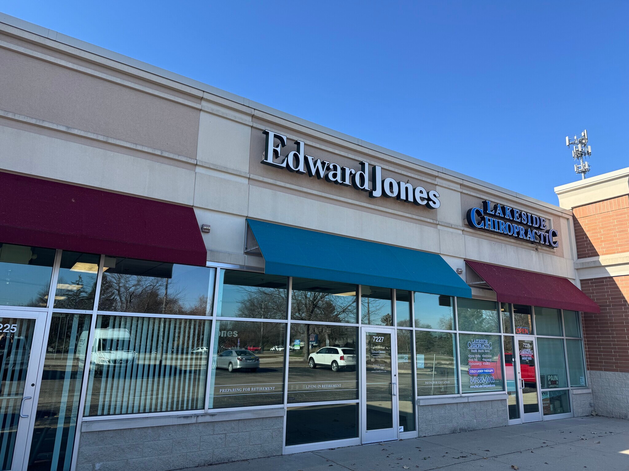 7221 State Park Rd, Fox Lake, IL à louer Photo intérieure- Image 1 de 7