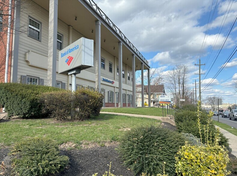 6 E Trenton Ave, Morrisville, PA à louer - Photo du bâtiment - Image 2 de 10