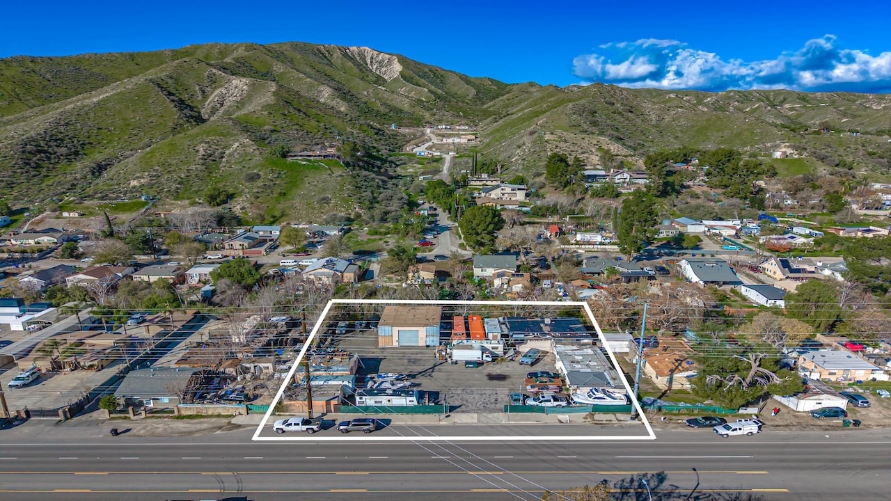 16805 Sierra Hwy, Canyon Country, CA for sale Primary Photo- Image 1 of 7