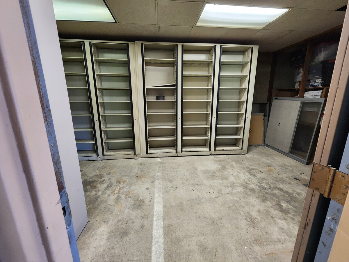 8355 Walnut Hill Ln, Dallas, TX 75231 - Unité 200 -  - Photo intérieure - Image 1 of 3