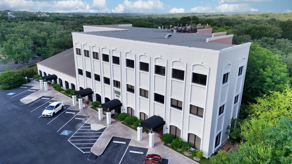 13409 NW Military Hwy, Shavano Park, TX for lease - Building Photo - Image 3 of 9