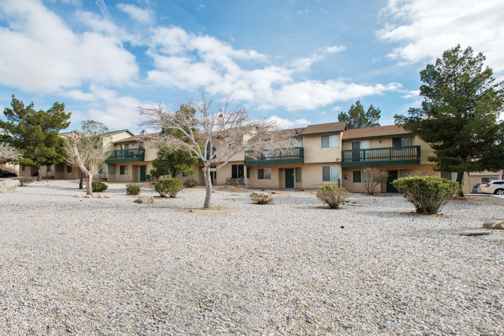 16221-16239 Apple Valley Rd, Apple Valley, CA for sale Building Photo- Image 1 of 1