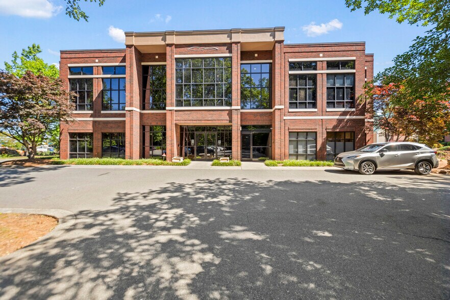 403 Gilead Rd, Huntersville, NC à vendre - Photo du bâtiment - Image 2 de 71