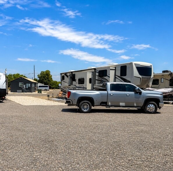 212 Air Base Rd, Tye, TX for sale - Other - Image 2 of 6