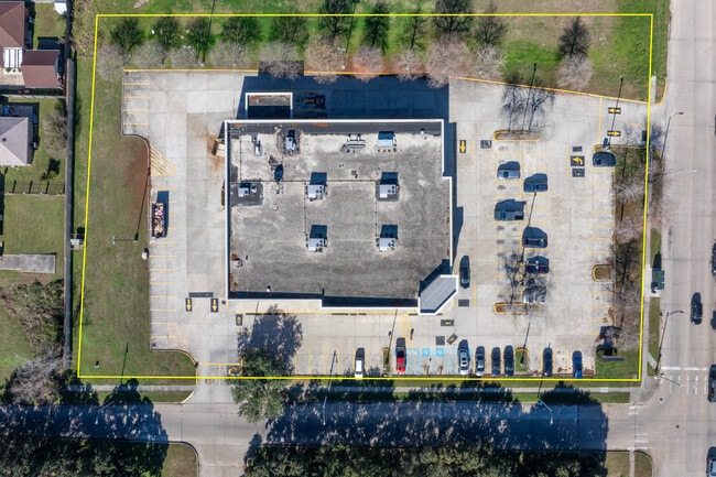 More details for 11297 Lake Forest Blvd, New Orleans, LA - Retail for Auction