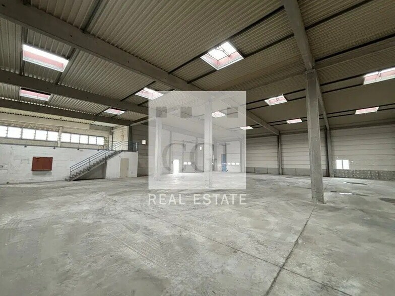 Flex in Blyes for lease - Building Photo - Image 3 of 17