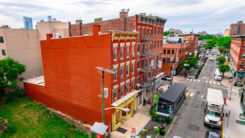 347 Grove St, Jersey City, NJ for sale - Building Photo - Image 2 of 9